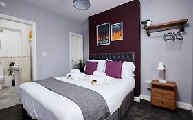 Delven House, Apartment 4 - Self Check-In, Self-Catering Serviced Apartment For East Midlands Airport